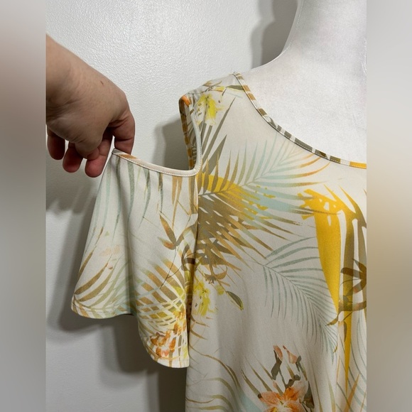 Catherines Tropical Palm Cold Shoulder Top - Picture 3 of 9